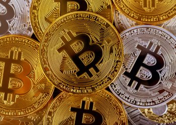 Bitcoin to end year at $25,473