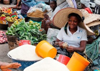 Inflation rises as the naira and fuel scarcity worsen.