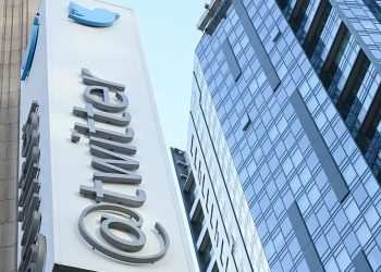 Twitter introduces 4,000 character tweets for paid users.