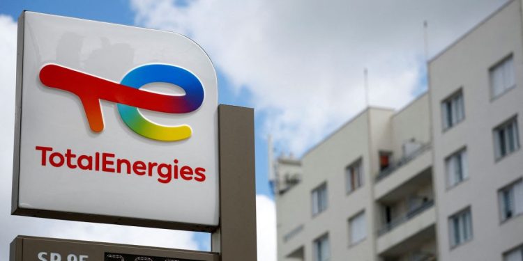 PacWest Bank Crashes 57% Amid Regional Banking Crisis