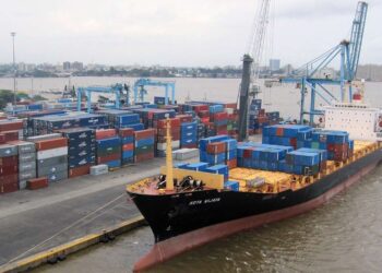NPA Tours Lekki Port with Minister finds 6,000 Abandoned Cargoes