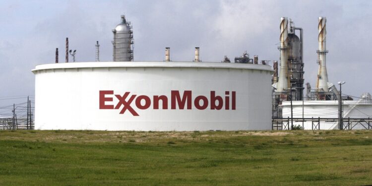  Exxon Mobil to Acquire Pioneer Natural Resources in $60 Billion Deal