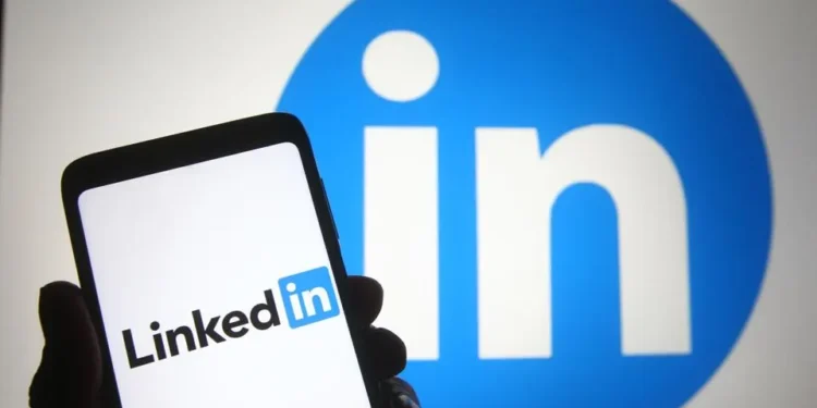 LinkedIn Layoffs 700 Employees as Revenue Growth Slows