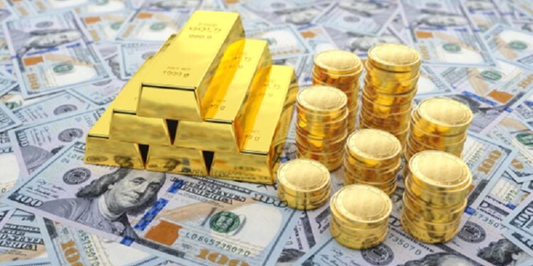 Gold Prices Hit $2,000 Mark as Markets Assess Federal Reserve Rate Outlook